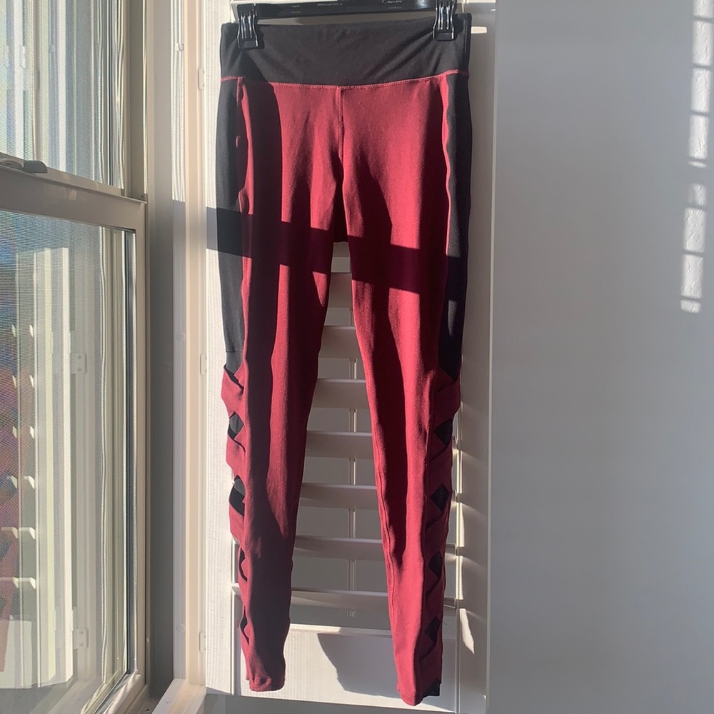 Jessica Simpson Maroon Leggings : NAME A PRICE AND I WILL AGREE